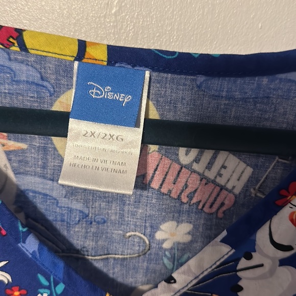 Disney EUC Olaf scrub top - Picture 3 of 3